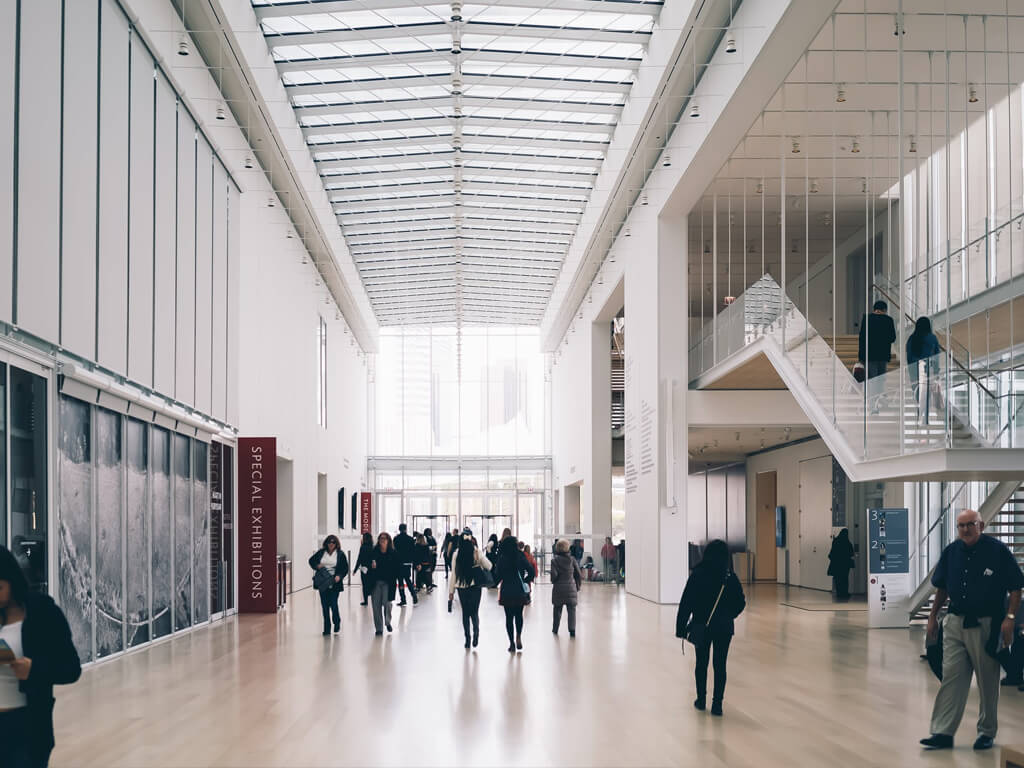 Consultoría tecnológica y desarrollo de software empresarial en ATIC Perú